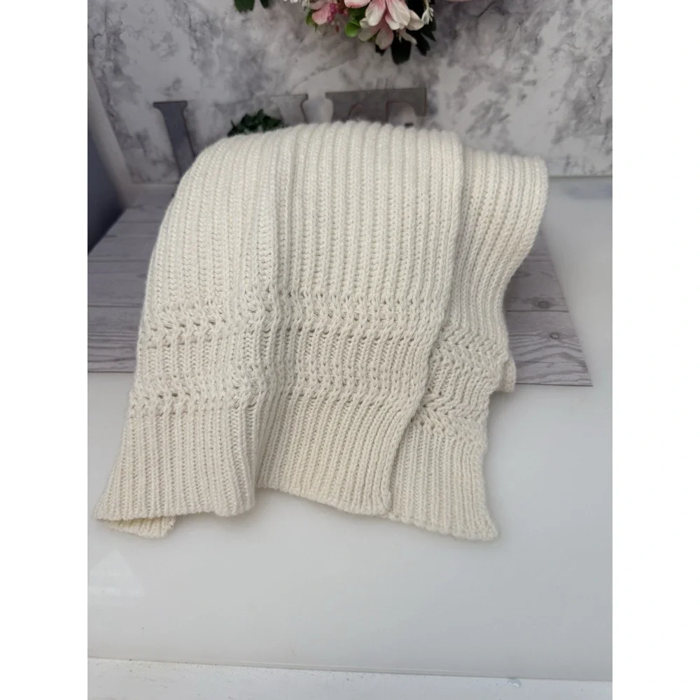 Armani Exchange Women's Knitted Cozy Ivory‎ Made in Italy Knit Scarf 86